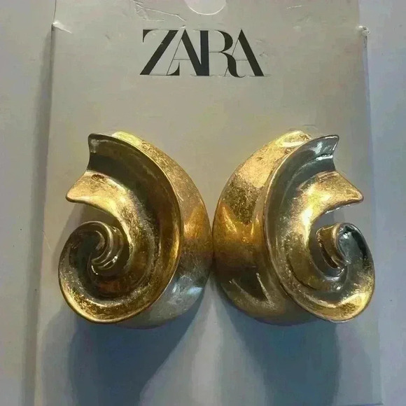 🔥🔥Zara Circular Gold  earrings - Picture 1 of 4